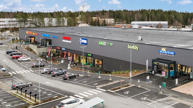 Det er flere gode servicetilbud og dagligvarebutikker i nærområdet på Sofiemyr.