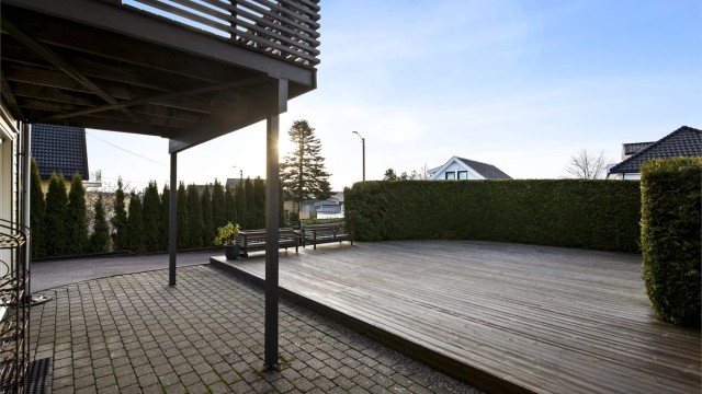 Her kan man nyte solen til langt utpå kvelden.