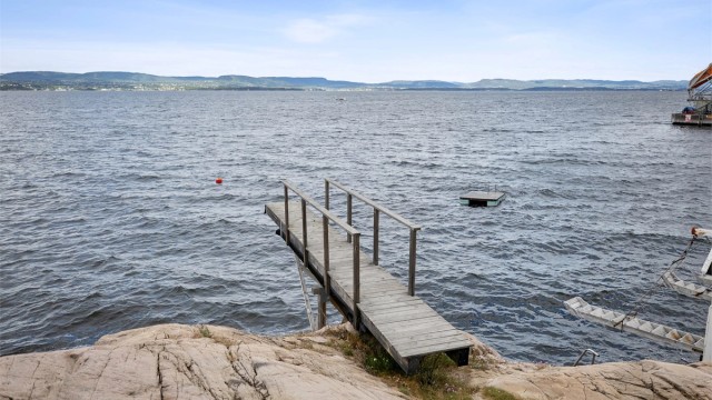 Her finner du flotte badeplasser og diverse hoppetårn som er et naturlig trekkplaster for både store og små