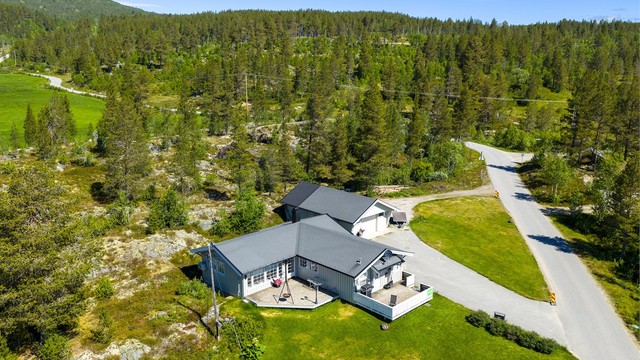 - Velkommen til Løyningsvegen 21 -