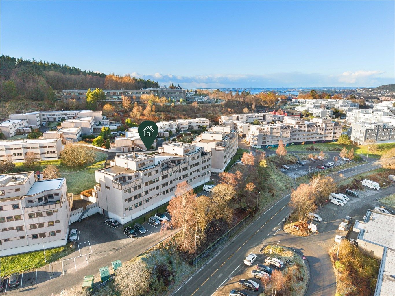 Leiligheten har en meget fin plassering i Olsvik med nærhet til kollektivtransport. 