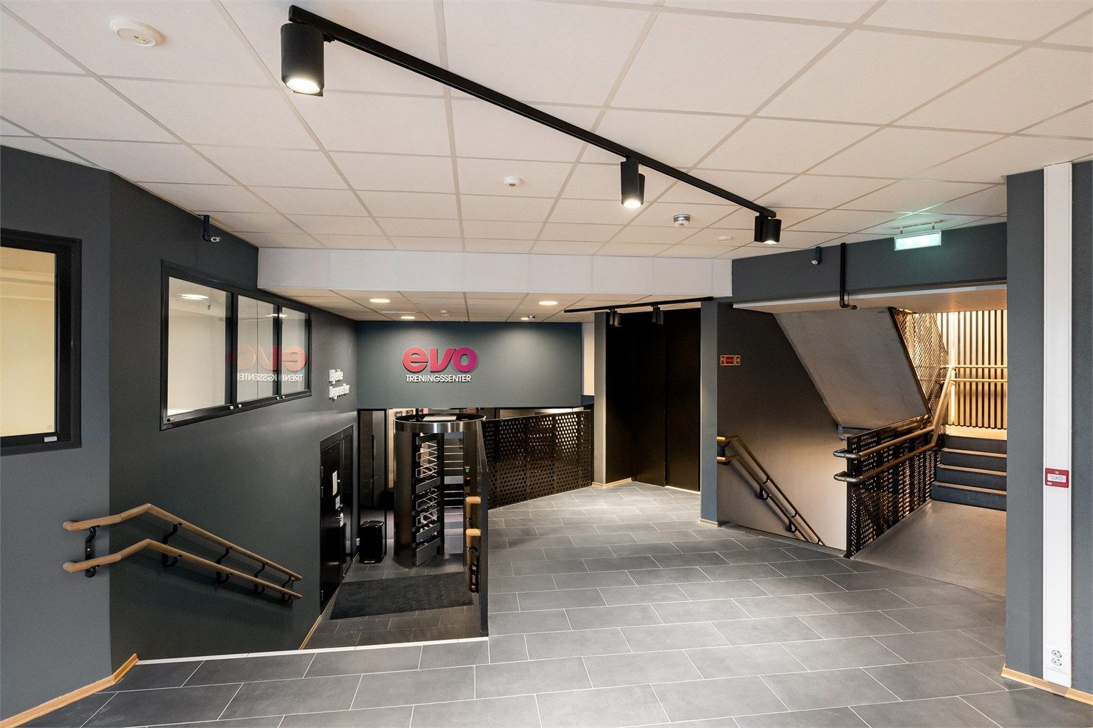 Bygget kan by på både treningssenter, legesenter og direkte adkomst til Årvoll senter med Rema 1000, apotek, blomsterbutikk, tannlege, frisør m.m.