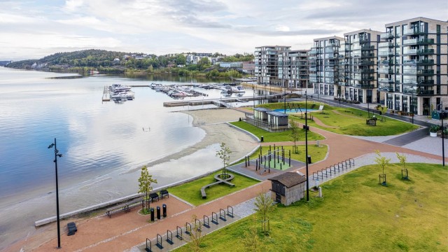 I den nye bydelen finner du også Sjøbadet med parkområder og sandstrand.