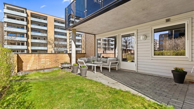 Velkommen til Rolvsrud Park og Margarethas vei 39! Leiligheten ligger meget sentralt til butikker og buss