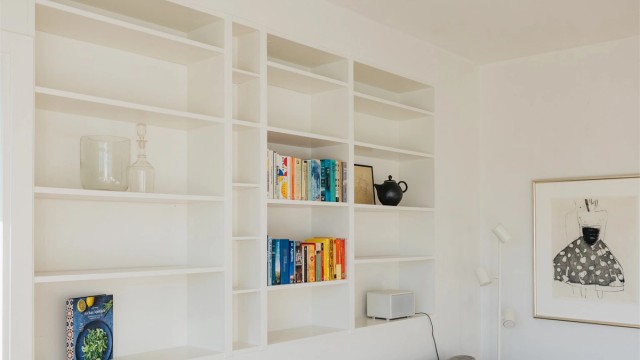 Planløsningen utnytter hver kvadratmeter godt, og gir boligen en romfølelse som gjør at den oppleves større enn sine 36 kvm.