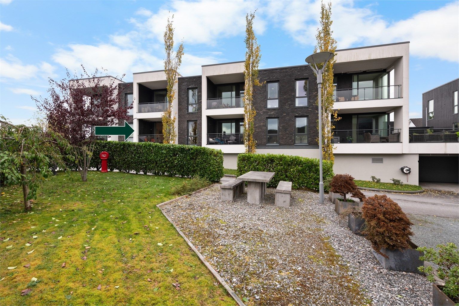 Velkommen til Nybøbakken 56D presentert av Krogsveen v/Eiendomsmegler/Partner Marit Stuen Aursnes