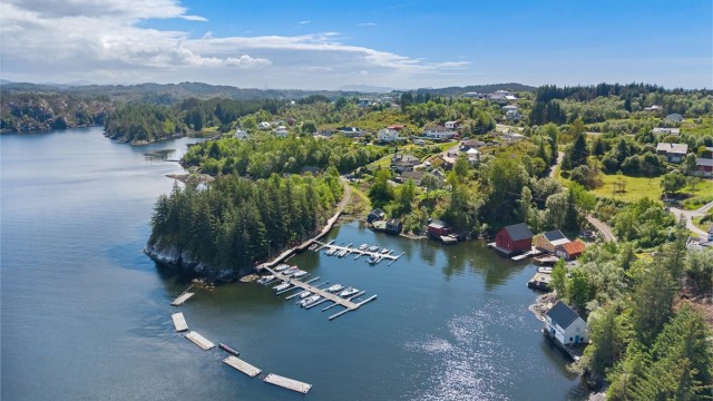 Ådlandsvik Småbåthavn har ledige plasser for kjøp og leie