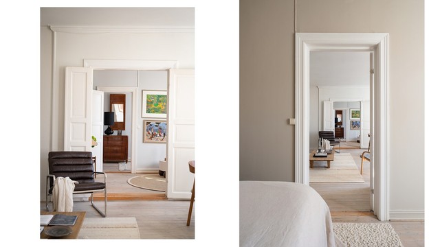 Gjennomgående siktlinjer og klassiske, doble dører binder rommene sammen og forsterker den romslige følelsen.