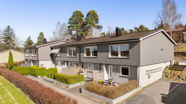 Sandvollveien 11F presenteres av Krogsveen v/Jonathan Dahl. Fotograf; Kristoffer Kristiansen.