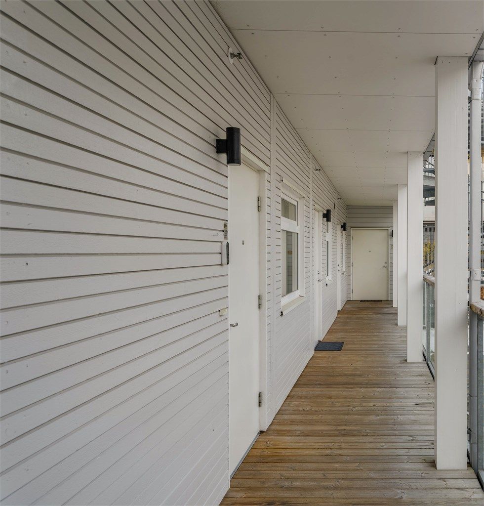 Inngangsparti. Leiligheten ligger i 2. etasje.