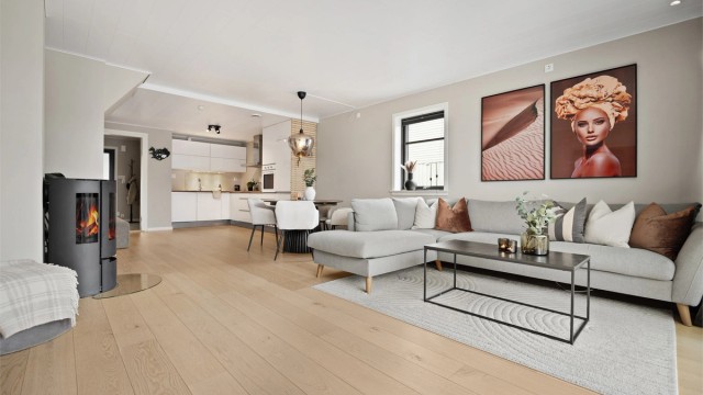 Innbydende halvpart av vertikaldelt 2-mannsbolig med 3 soverom. Fotograf: Stine Prøitz Jørgensen.