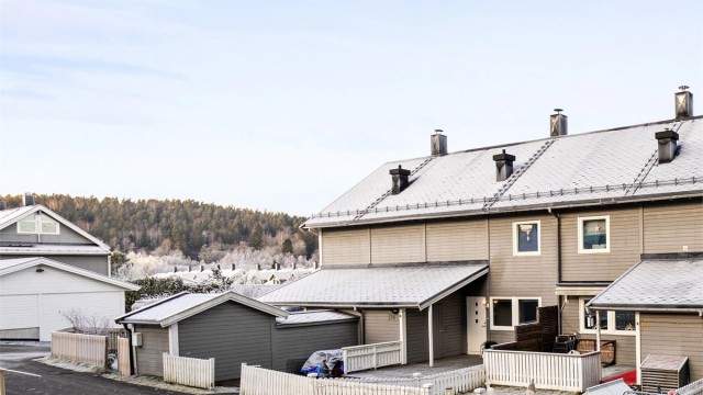 Robin Lauritzen v/ Krogsveen har gleden av å presentere Munkebekken 124!