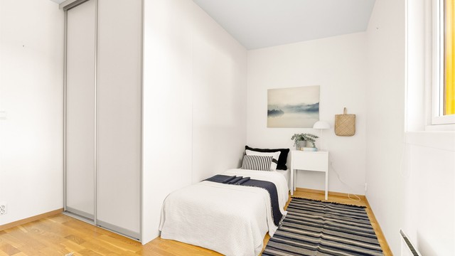 Soverom 2 er også av god størrelse.