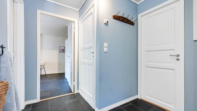 Gulvflater er belagt med fliser med gulvvarme