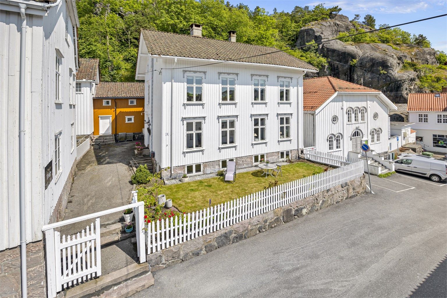 Velkommen til denne innholdsrike eneboligen i Risør sentrum!
Foto: Hallvard Rimereit
