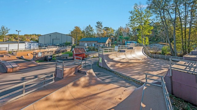 Skateparken på Tjøme har flere miniramps, microramp, bowls og en street-del - parken holder høy kvalitet!