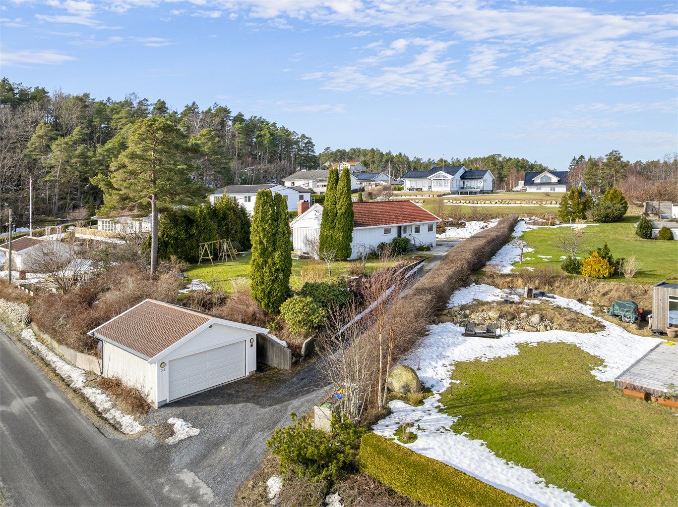 Enebolig med fantastisk beliggenhet nærme marka og havet. 
