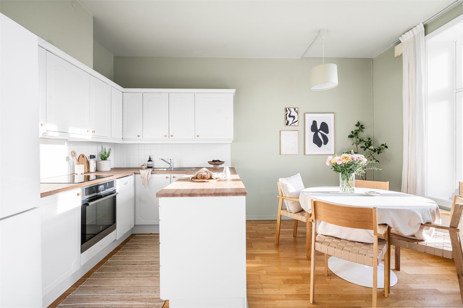 Bygningen ble totalrenovert og ombygget til boliger i 2001.