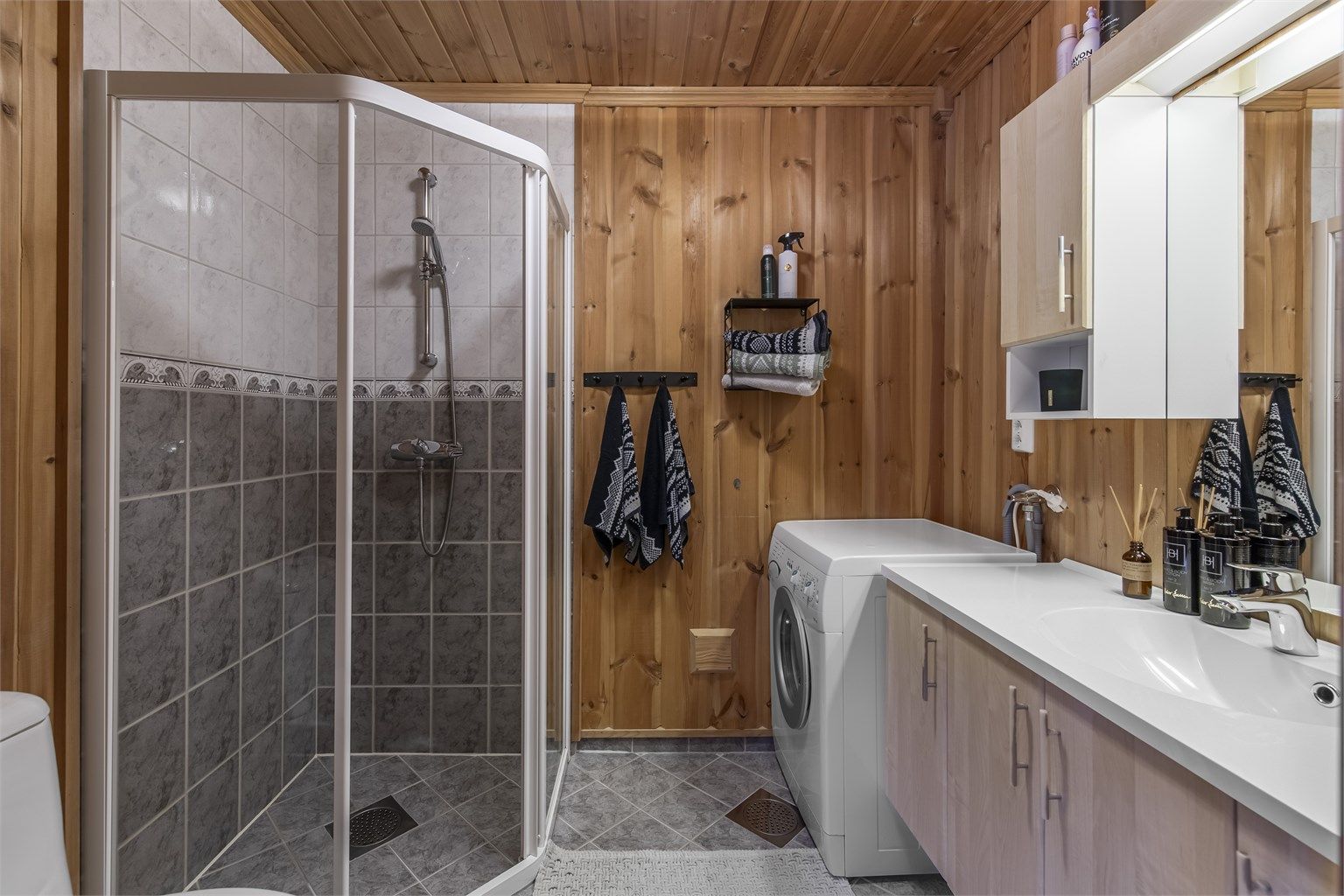 Flislagt gulv med varmekabler