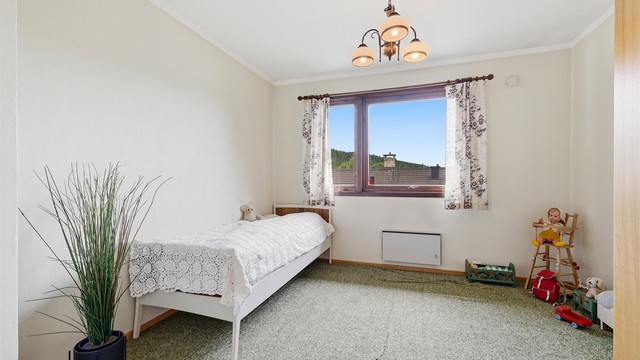 Alle soverommene er av bra størrelse, og med plass til garderobeløsning.