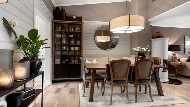 Spisestuen har god plass til et stort spisebord for hyggelige sammenkomster