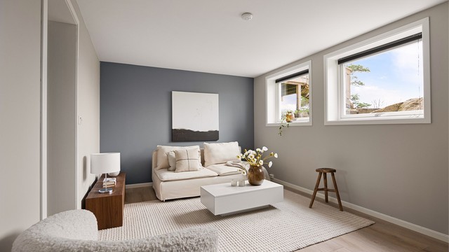 Alle innvendige overflater i hybelen er fra 2019. Vegger og himlinger er utført med gips, himlingene med to lag samt akustikkskinner.