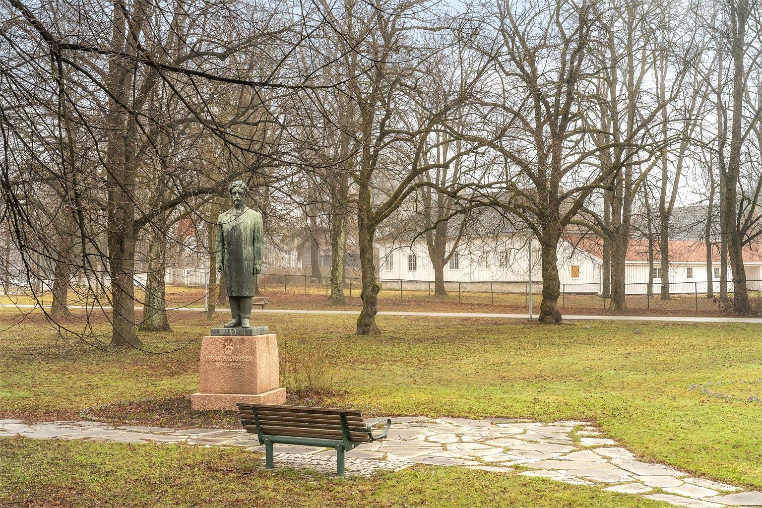 Med Museumsparken som nærmeste nabo har du umiddelbar tilgang til grønne rekreasjonsområder, kun et steinkast fra Drammen sentrum.