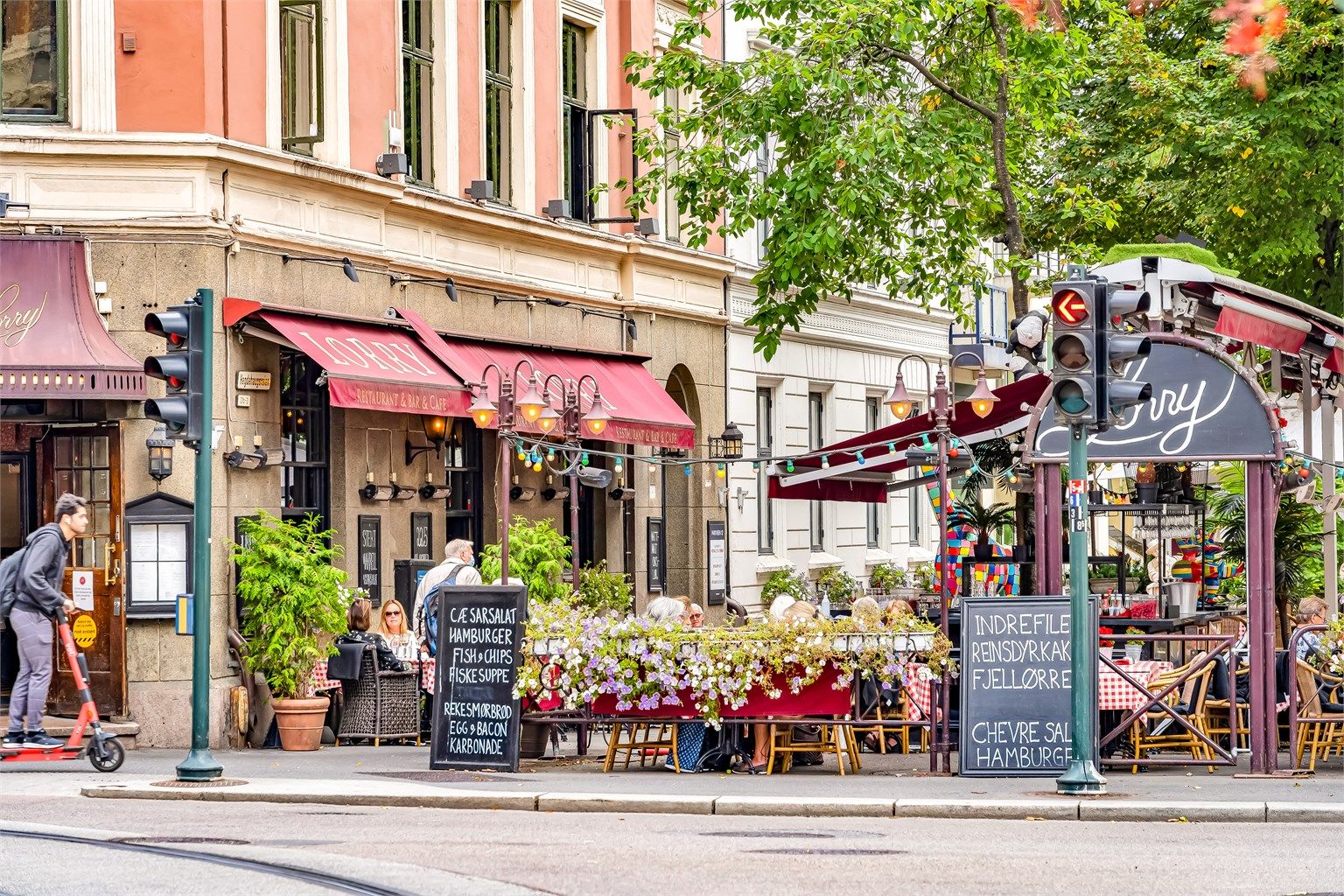 På Majorstua har du et rikt utvalg av restauranter, kafeer og kulturtulbud i nærheten. 