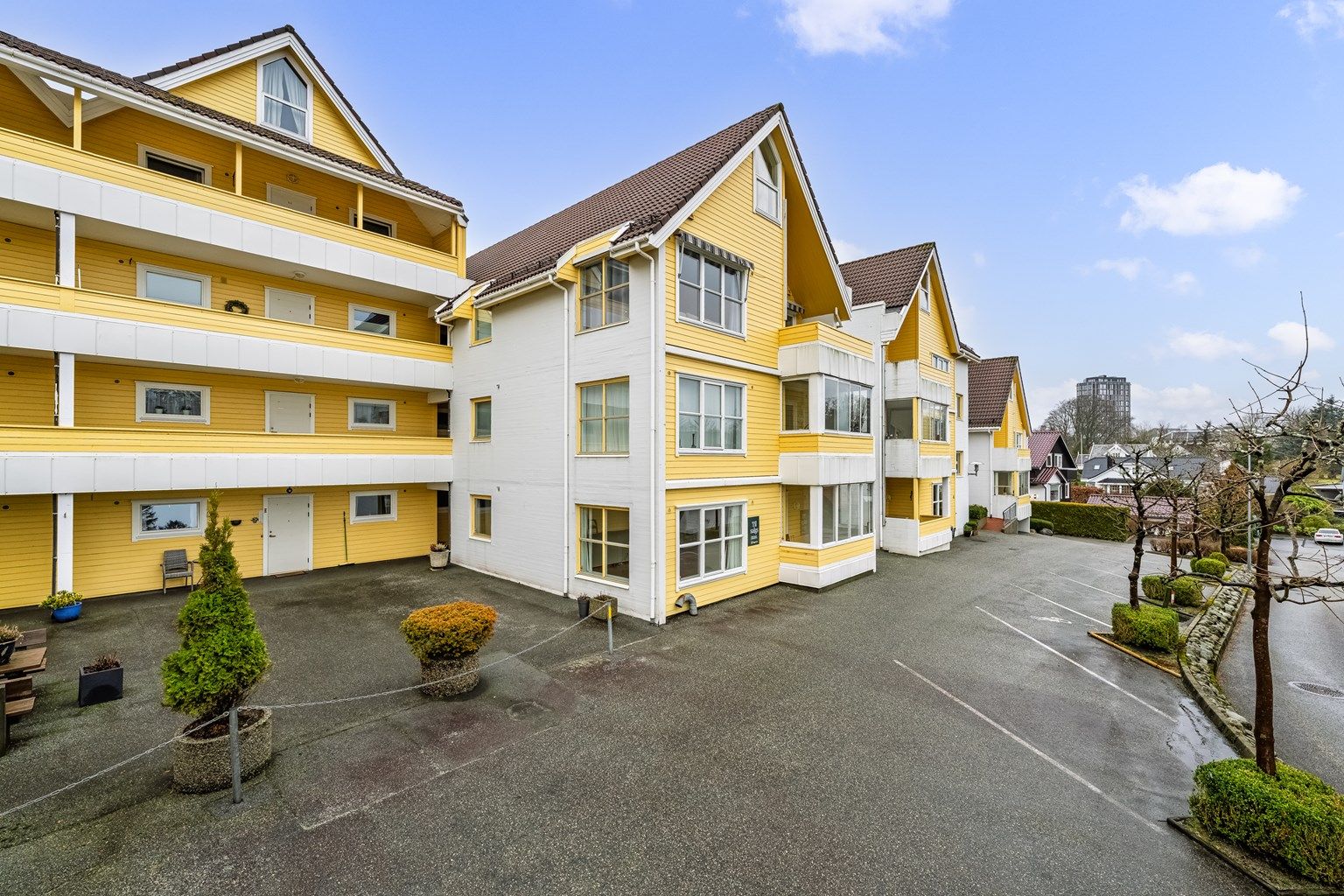 Krogsveen avd. Sandnes v/ Mats Sandstøl har gleden av å presentere leiligheten i Bruhagen 4!