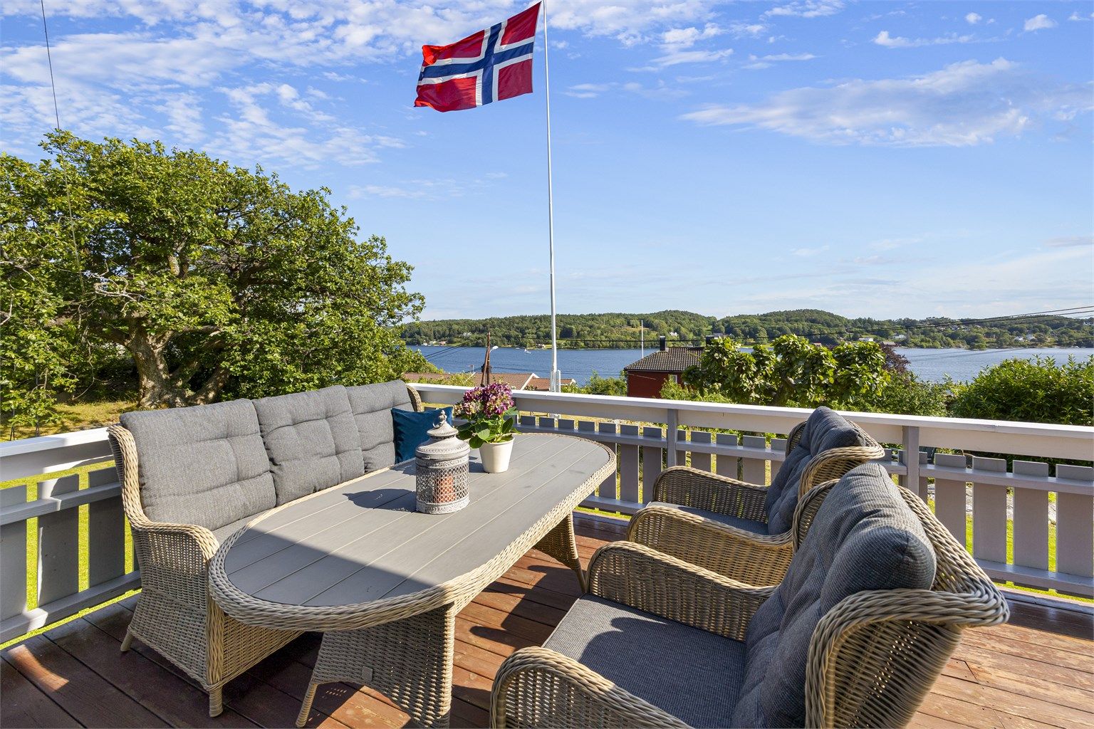 Terrasse med nydelig utsikt