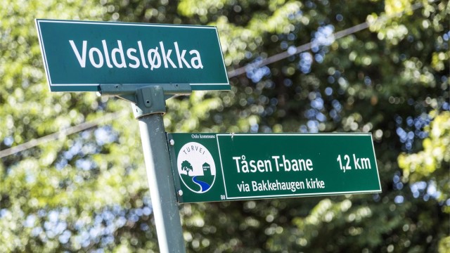 Voldsløkka med sine mange aktivitetsmuligheter ligger rett utenfor døren.