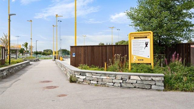 Det er flere fritidsmuligheter for barn i området.