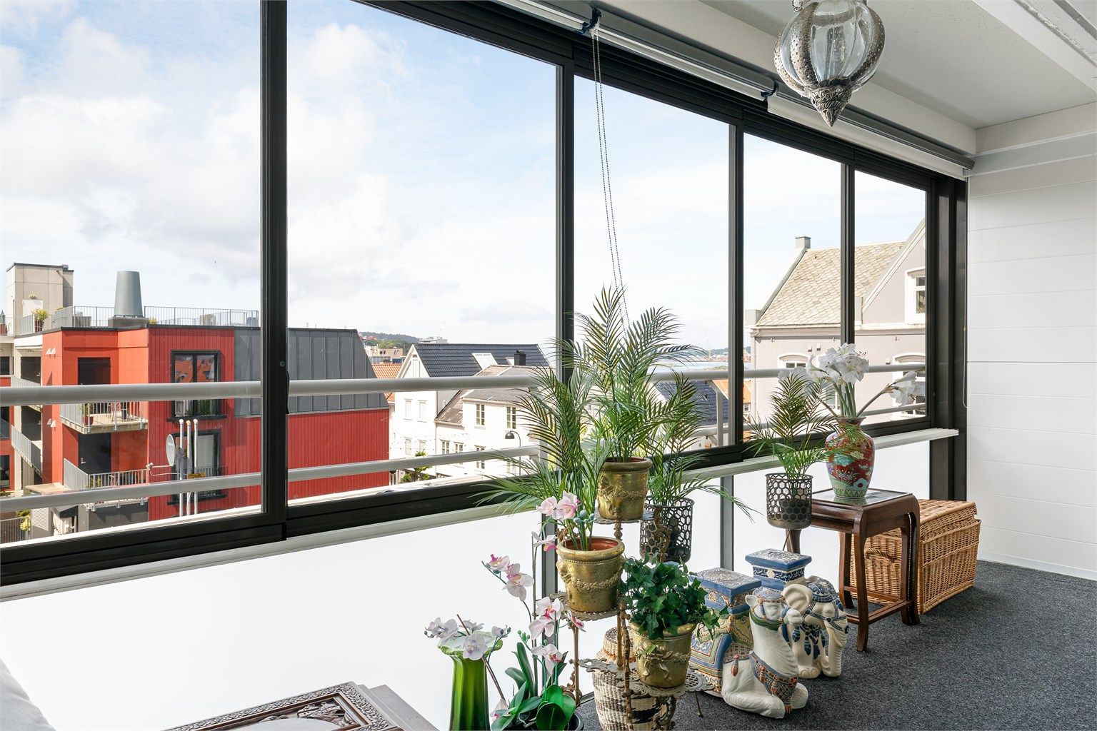 Glassene kan skyves helt til siden på fine sommerdager