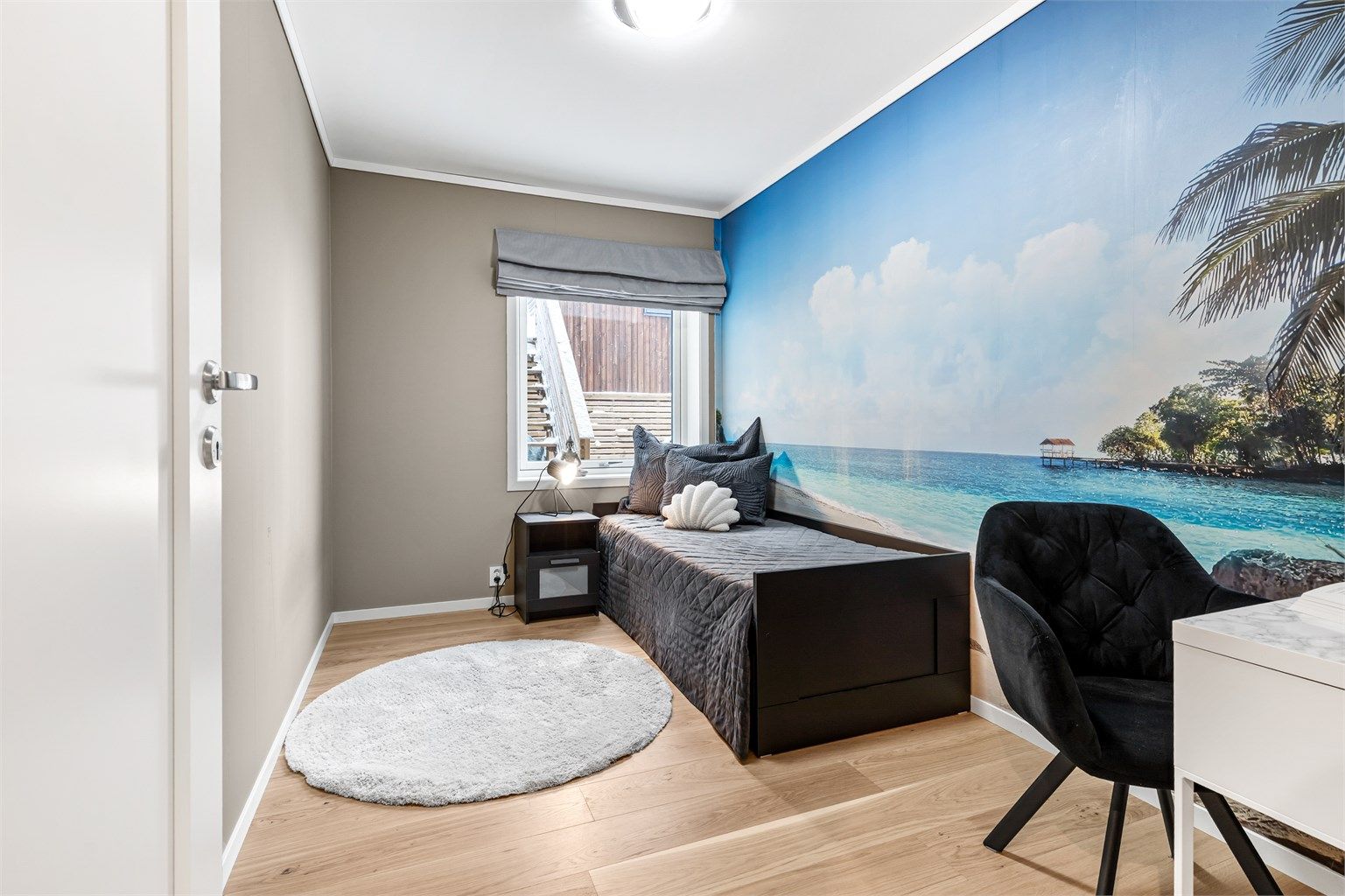 De 2 andre soverommene passer godt som gjesterom, barnerom eller kontor.