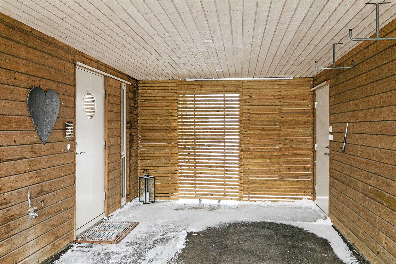 Inngangsparti / carport