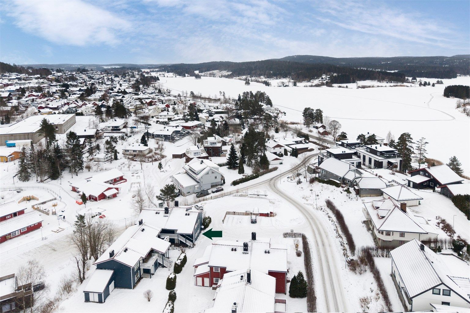 Leiligheten ligger i et rolig og barnevennlig boligområde nord for Våglia.