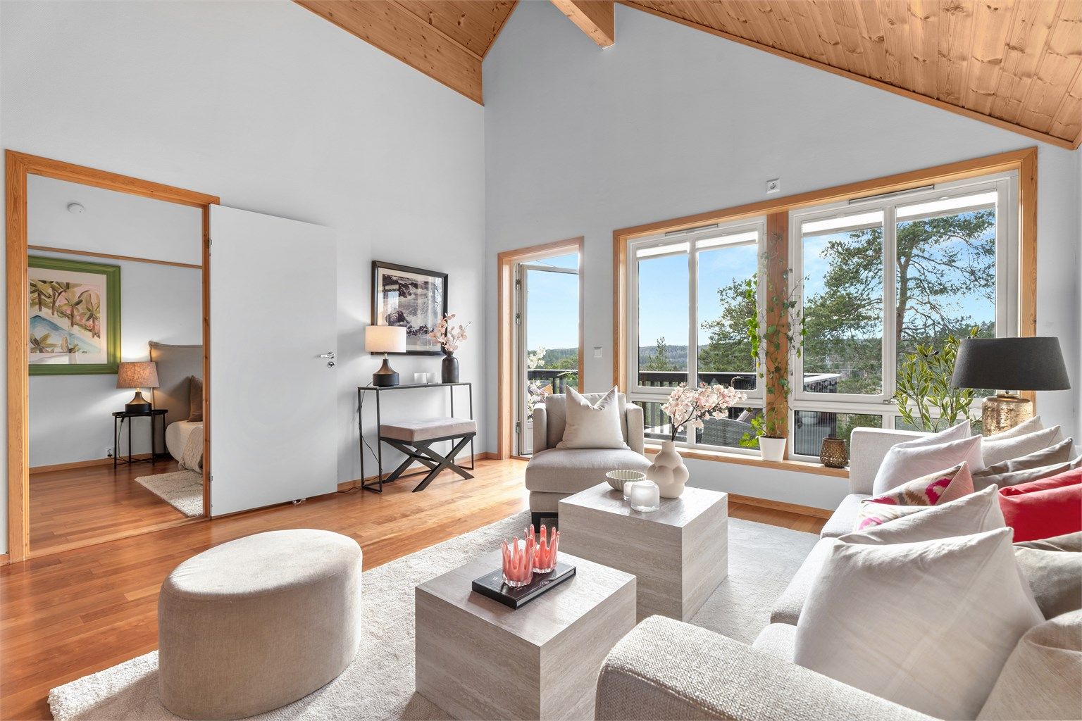 Velkommen til Toppenhaugen 57 - Flott beliggende toppleilighet i et populært boområde sentralt i Oppegård syd!