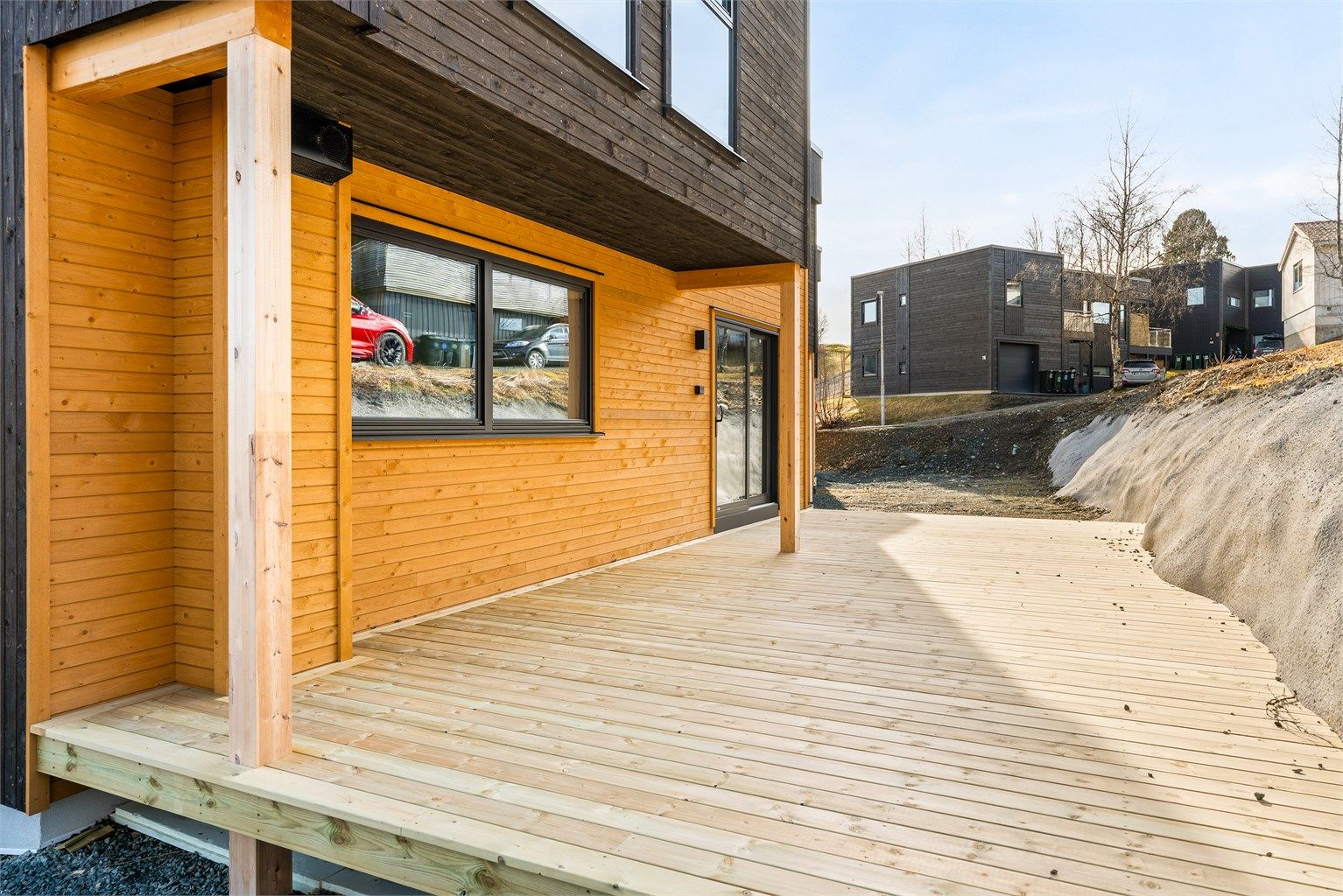 Dragvoll alle 24C - Boligen er ferdigstilt og er visningsklar - Bildet fra terrassen på boligens plan 2 