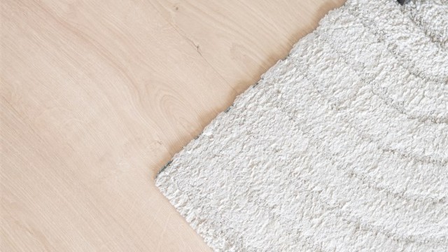 Boligen har nylig fått nytt, slitesterkt laminatgulv i de fleste rom.