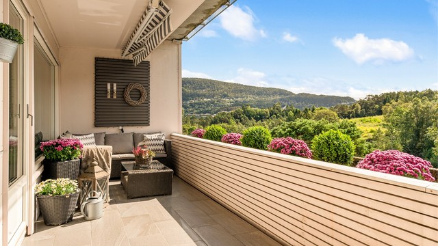- sørvendt balkong på 14 m² -