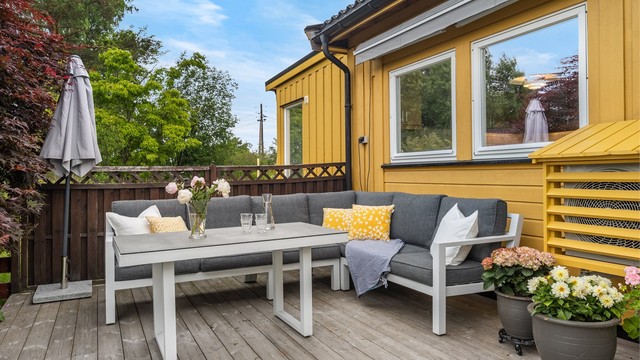 Terrassen fungerer ypperlig som underholdningssted for gjester