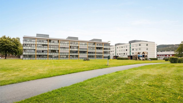 Leiligheten ligger i byggets 2. etasje
