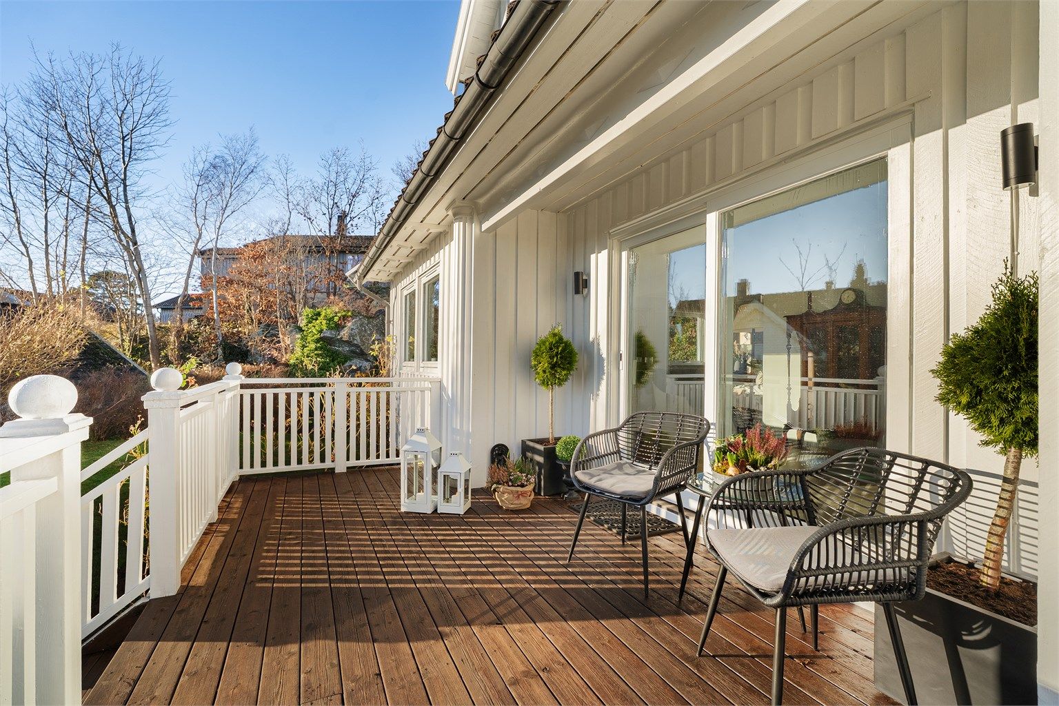 Hyggelig terrasse hvor du kan lene deg tilbake og nyte. 