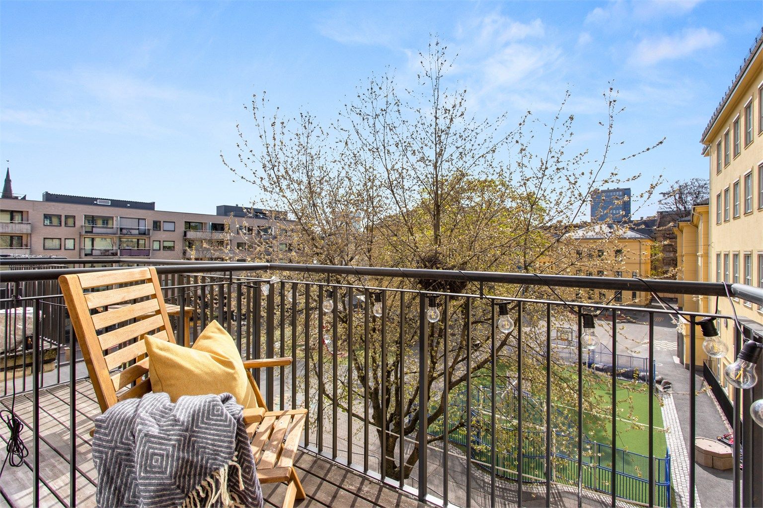 Velkommen til Rosteds gate 6B, en lys 1- roms med balkong og sentral beliggenhet presentert av Marius Dyngeland Iversen.  