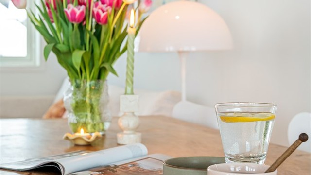 De store vinduene med 3-lags energiglass gir en god romfølelse.