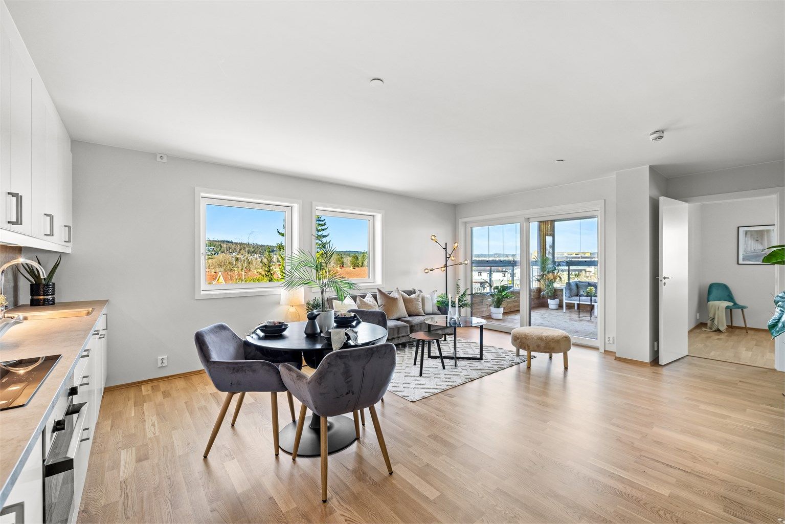 Velkommen til Hønsigutua 2, presentert av Vegard Gran-Andersen/v Krogsveen. 