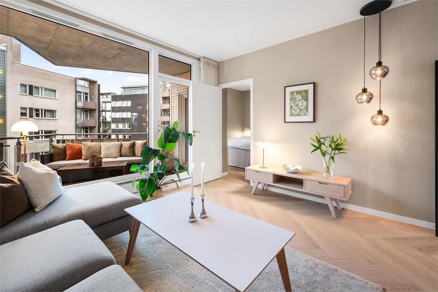 En lekker og moderne 3-roms selveierleilighet i 3. etasje, sentralt i populære Nydalen. 