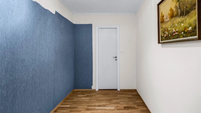 Dette rommet har ikke vindu og det gjøres oppmerksom på at rommet er byggemeldt som bod og er ikke godkjent til varig opphold.