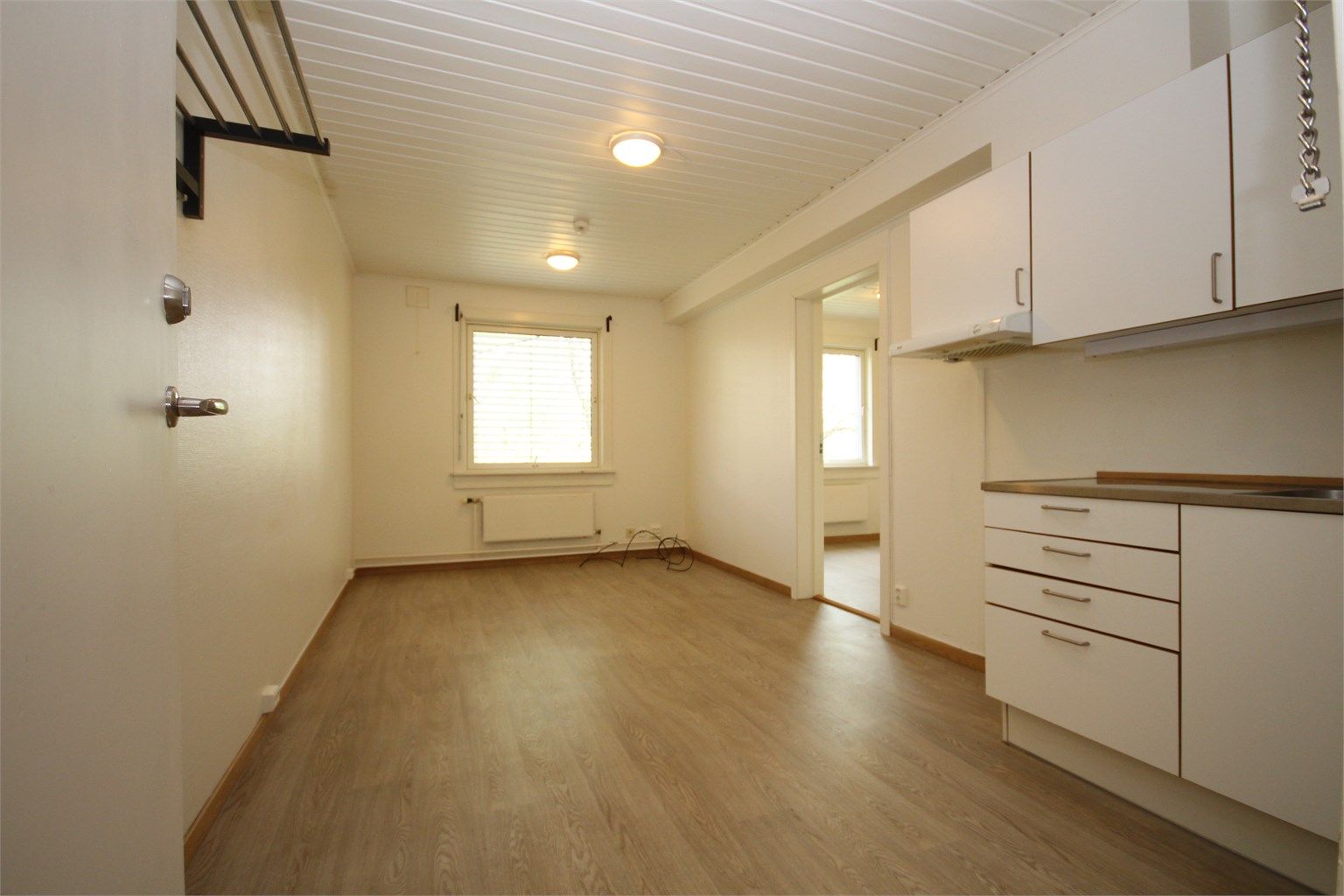 Åpenløsning med kjøkken