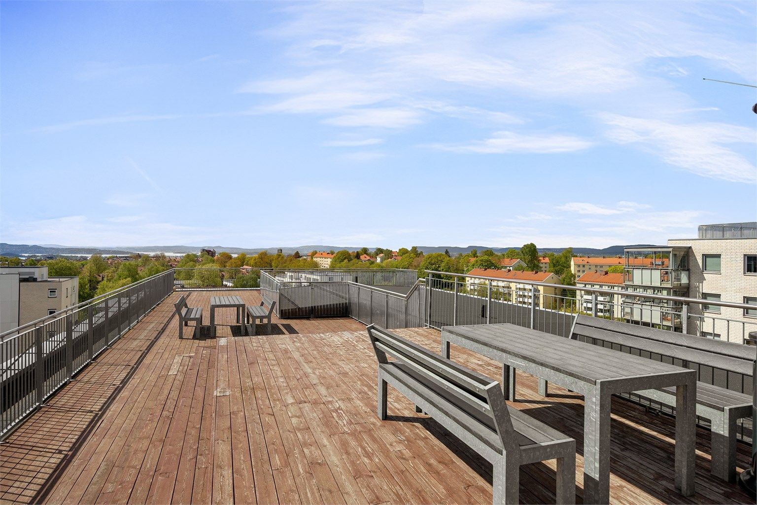 Stor felles takterrasse i 8. etasje